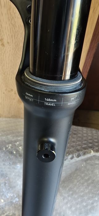 НОВА RockShox Pike Select+ 29" Charger 3 RC2 DebonAir+ 140mm 15X110mm
