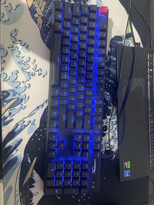 Клавиатура HyperX