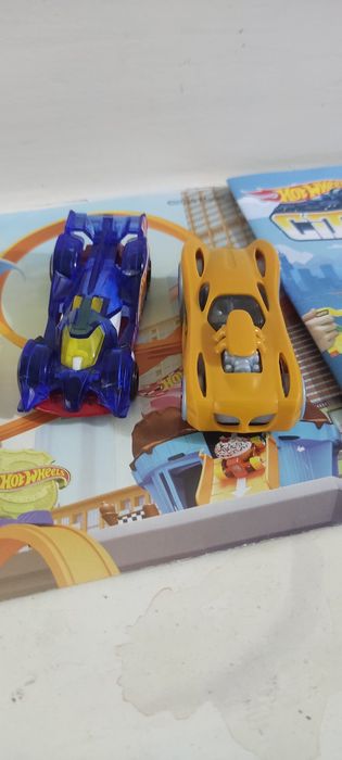 Продается новый набор hotwheels полная комплектация