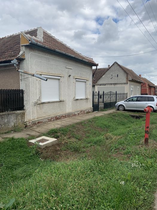 Vand casa in comuna tiream judetul satu mare
