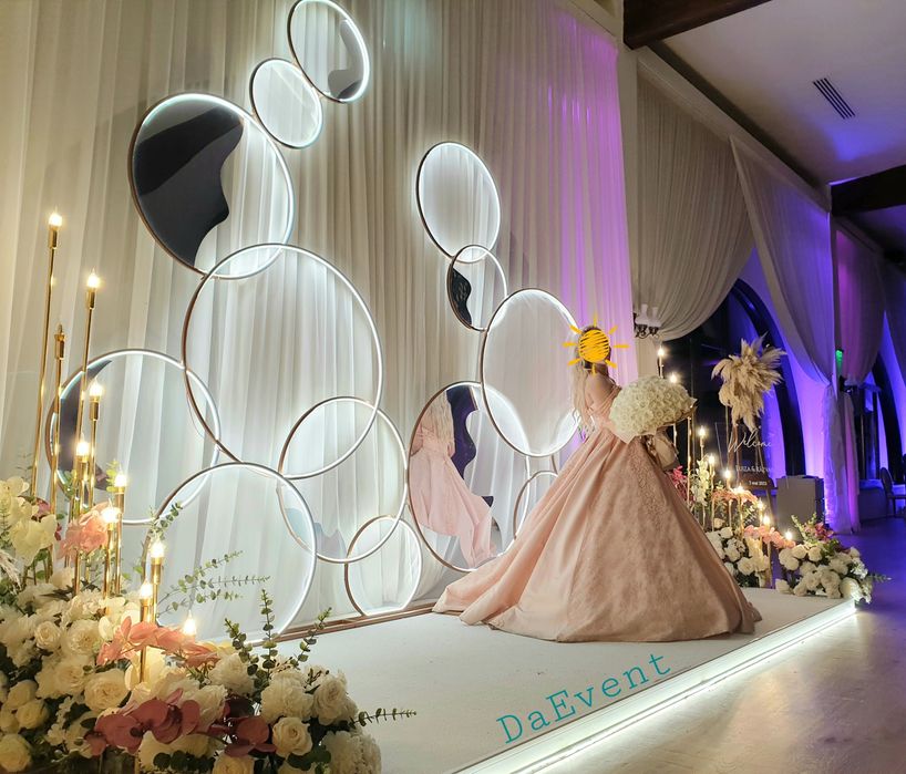 Aranjament nunta / panou floral / foto corner/ cabina foto / video 360