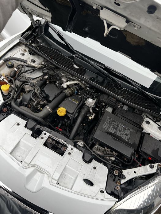 2013 Renault Megane 3/III 1.5 dCi 110 cp EURO5