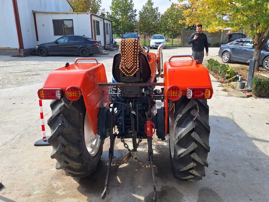 Vând tractor FIAT impecabil