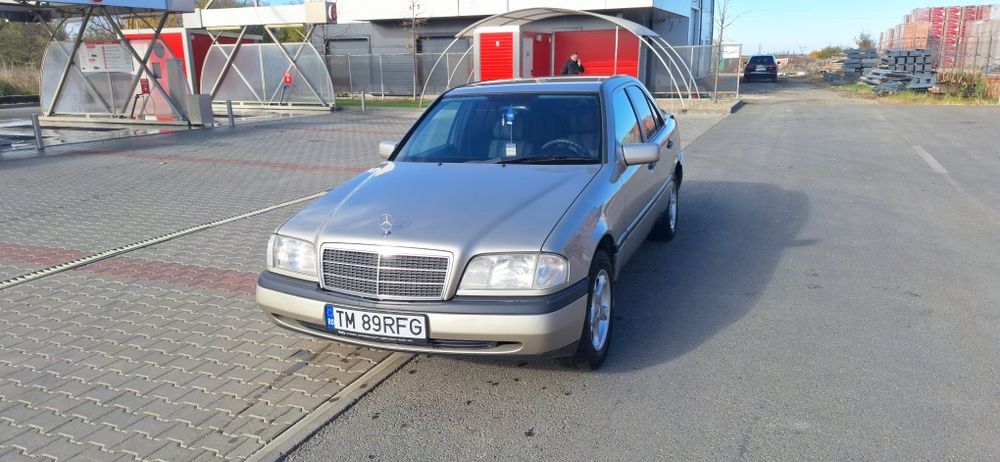 De vânzare c200 w202