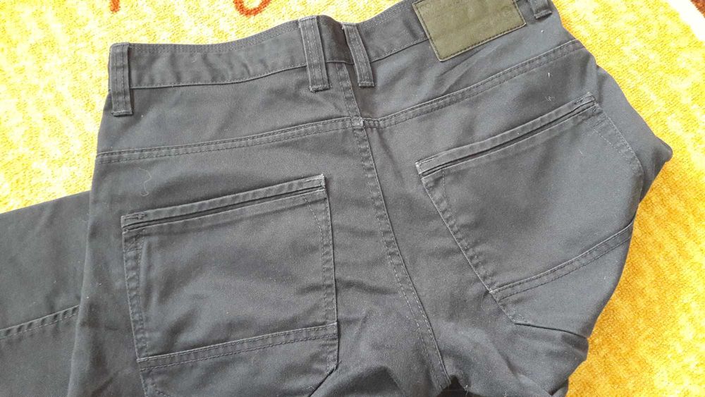 Мъжки дънки Jack & Jones криви