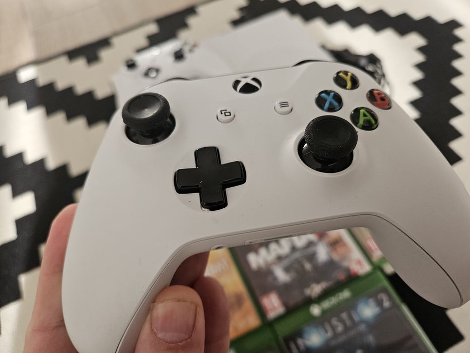 Vand X box one S 500gb