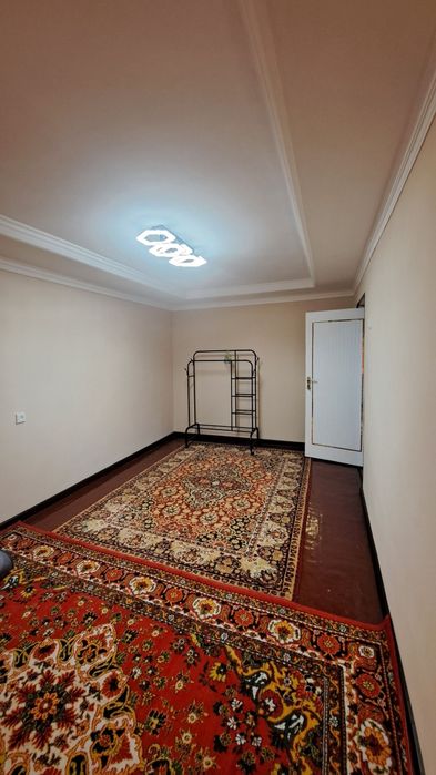 Чирчик шахар 
Троицкий 13-мактаб ёнида
#1-хона 1-этаж 
Квартира иж