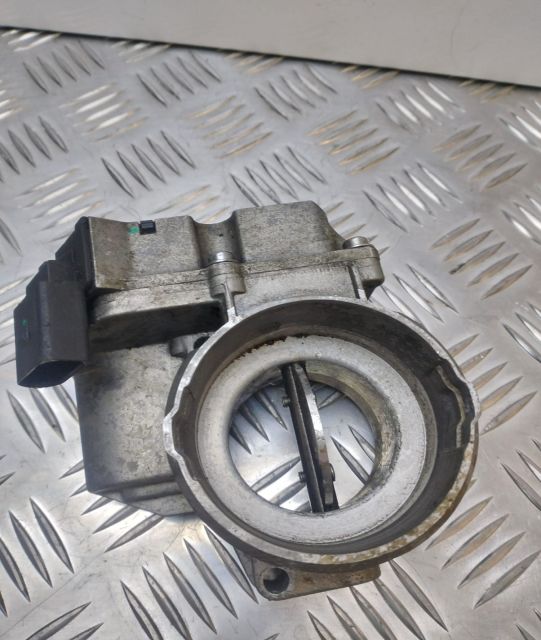 Clapeta Acceleratie 03G128063C Audi A4 B7