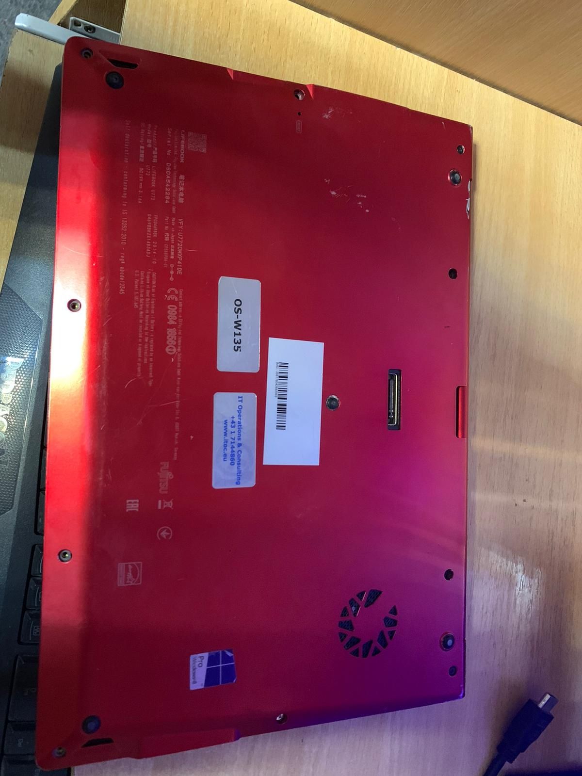 Dezmembrez Laptop Fujitsu U772