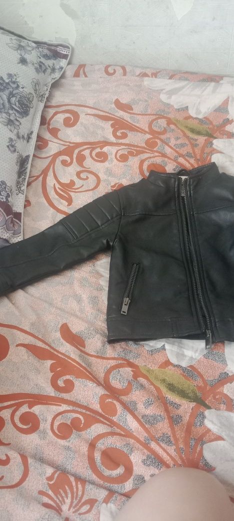 Куртки кожаные и джинса