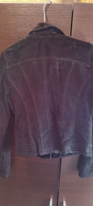 Geaca din piele intoarsa