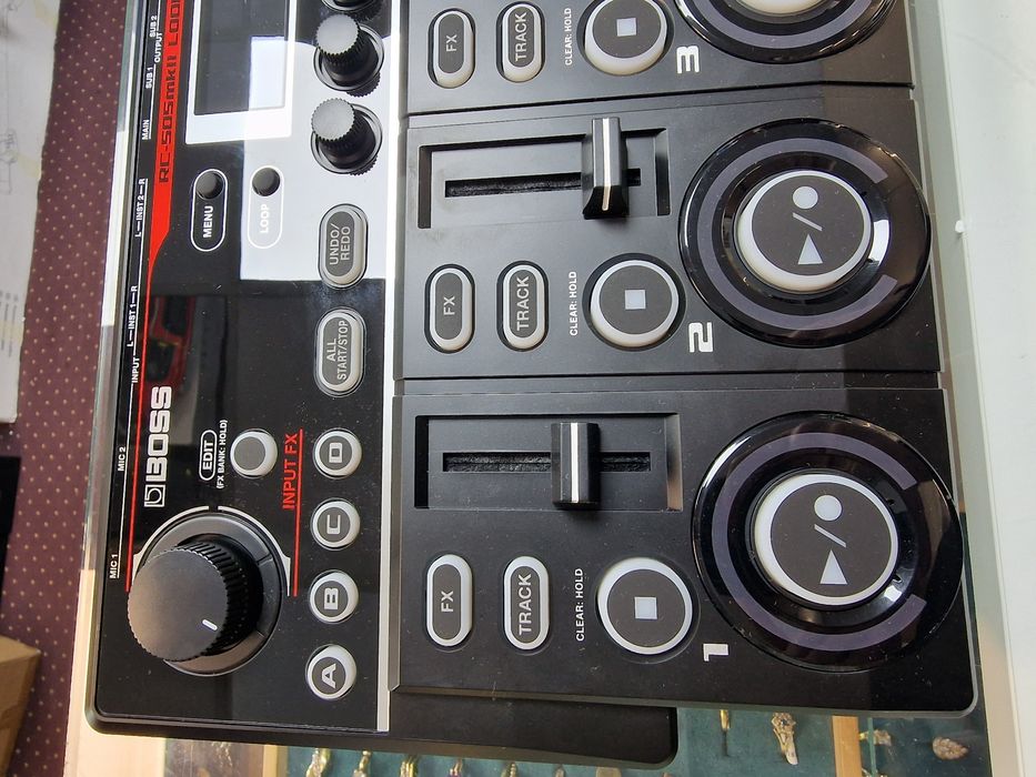 Amanet Vitan 107 Boss RC-505 MKII Tabletop Looper