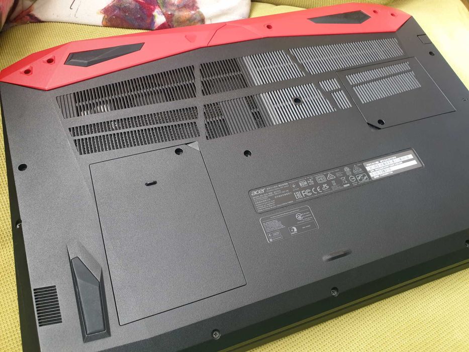 Геймърски Лаптоп Acer Predator Helios 300 N17C3, дисплей-17.3 инча