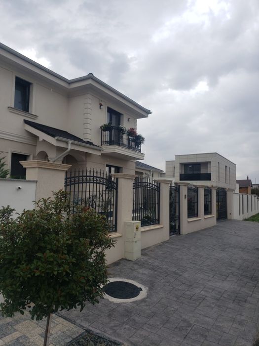 Garduri, vaze si piatra arhitecturala