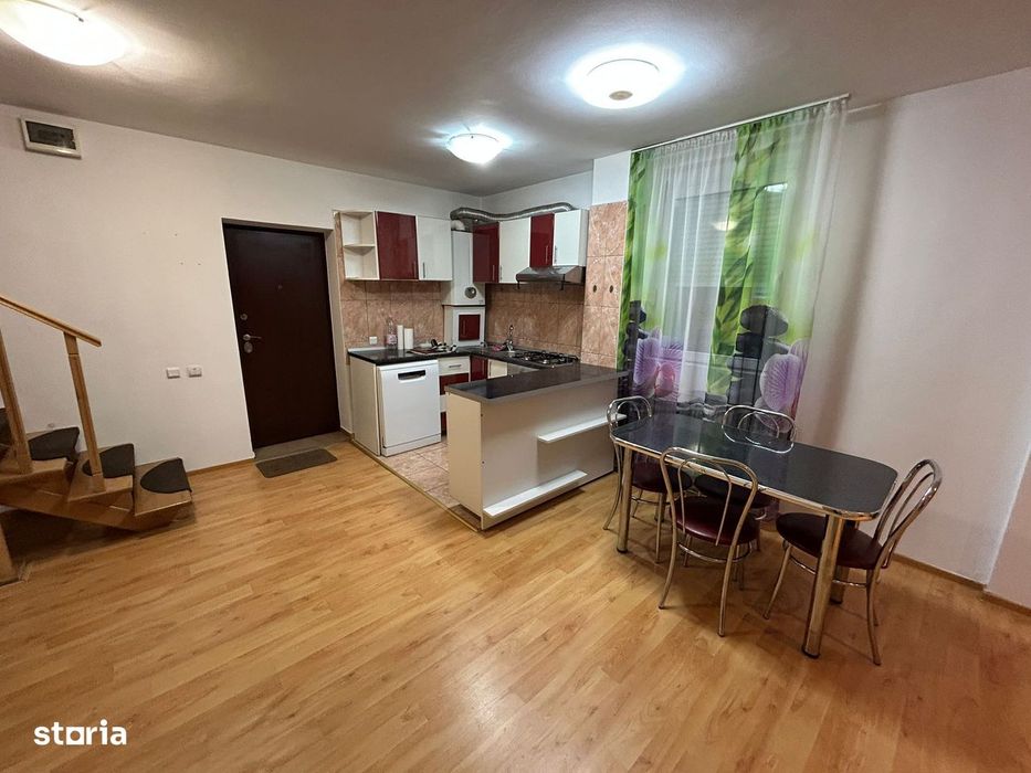 Apartament 3 camere -  zona Tolstoi