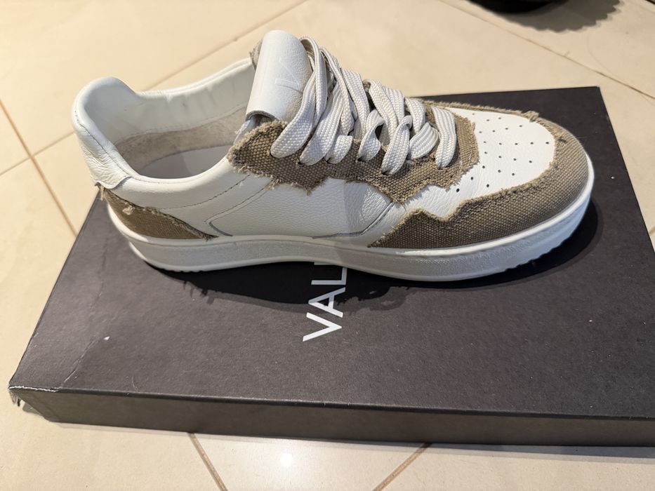 Дамски кецове Valentino
