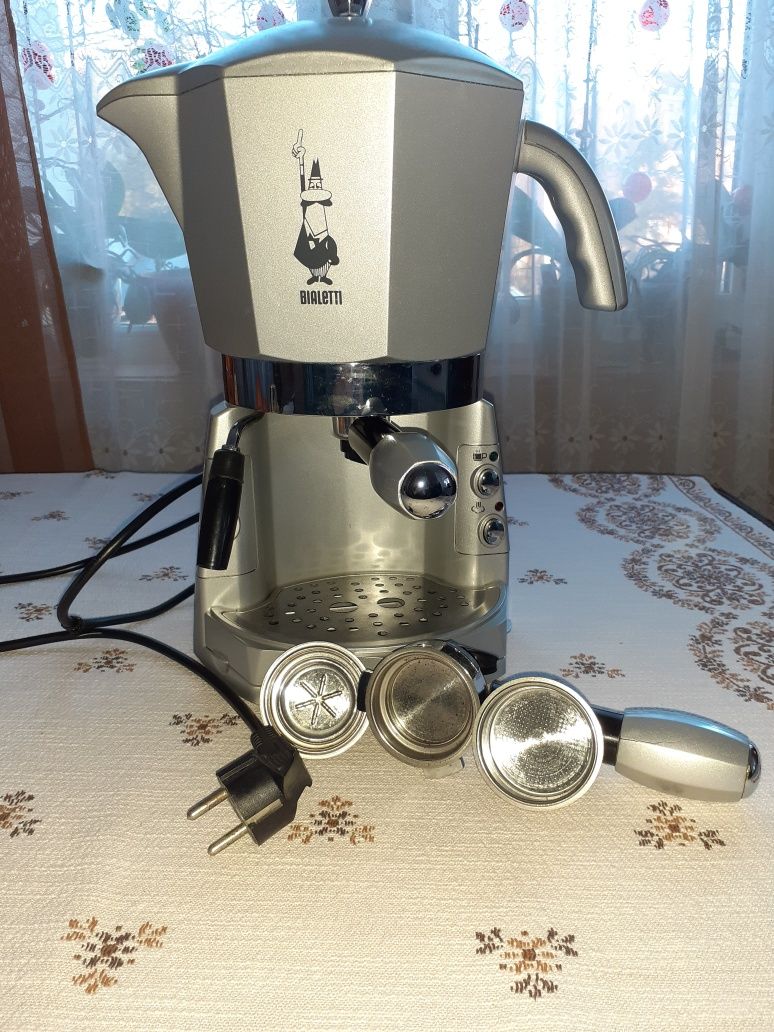 Vând expresor de cafea