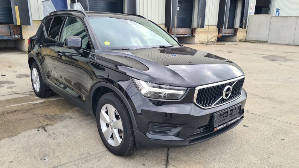 Volvo xc40 momentum diesel recent adus
