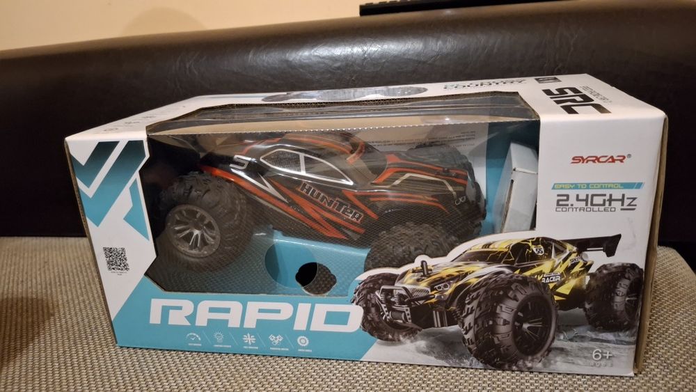 Нова кола с дистанционно в кутия закупена от Хиполенд за 40 лева