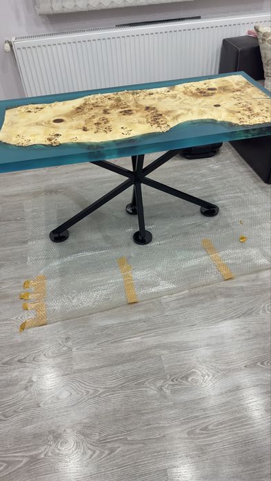 Дърво и епоксидна смола