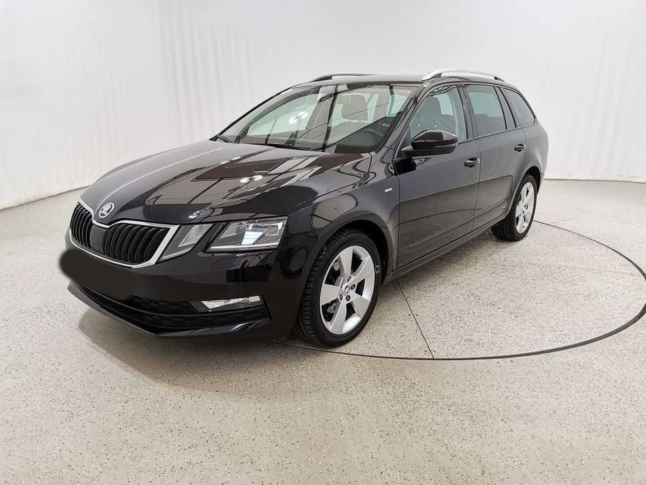 Inchirieri auto masina automata Skoda Octavia