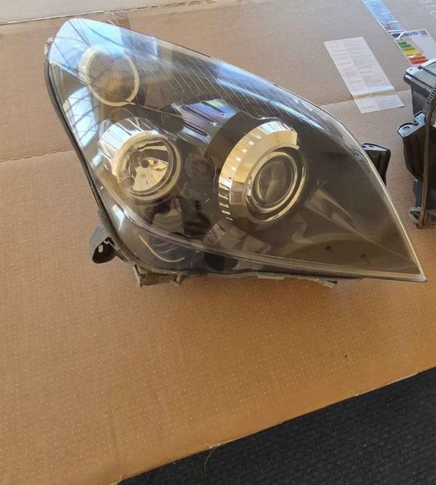 Faruri xenon AFL opel astra h impecabile