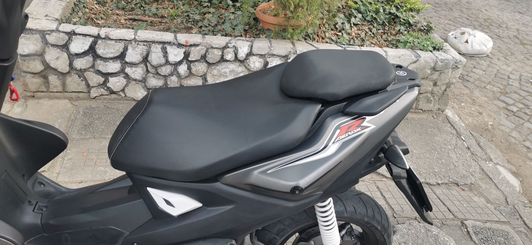 Продавам yamaha aerox R 50 cc 2014g