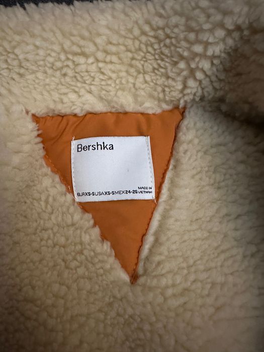 Елек от Bershka с размер - XS-S