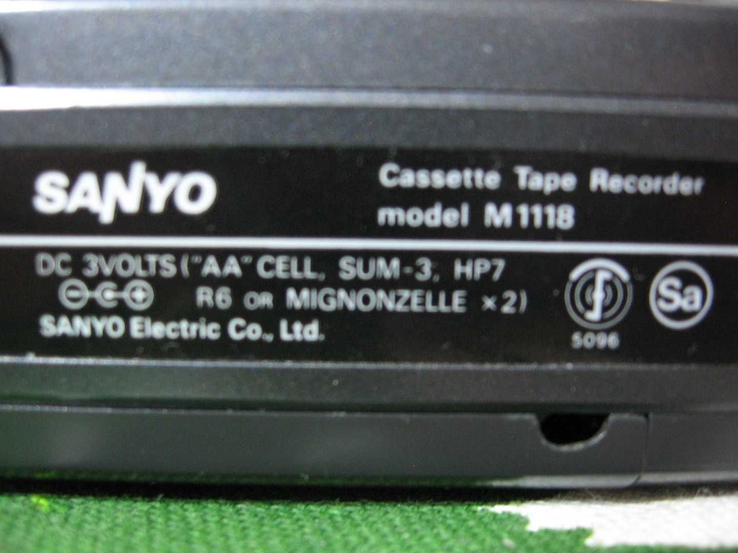 Записващ Walkman диктофон марка Sanyo, модел: M1118