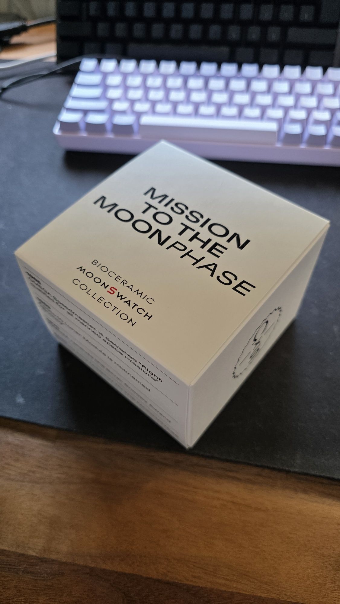 Swatch x Omega Mission to the Moonphase