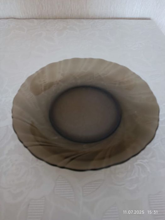 Продаю стеклянную тарелку