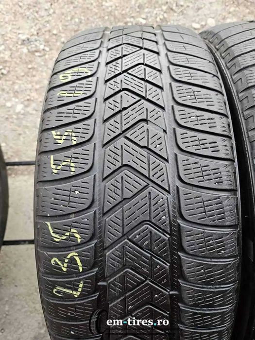 SET 2 Anvelope Iarna 235/55 R9 PIRELLI Scorpion Winter ELECT 101T