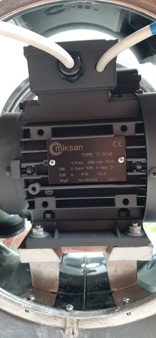 Vand malaxor nou 35 kg la 220v