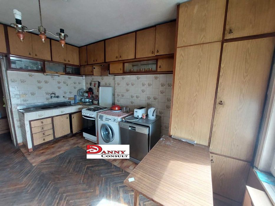 Продава се Тристаен апартамент в Велико Търново, Акация - 95 кв.м за 1158 €/кв.м - Снимка #8