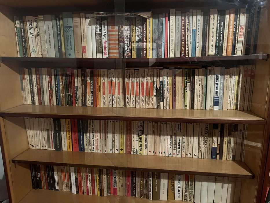 Carti vechi comuniste