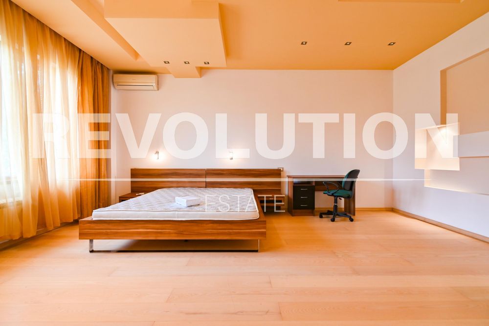 Дава се под наем Четиристаен апартамент в София, Витоша - 300 кв.м за 1900 € - Снимка #19