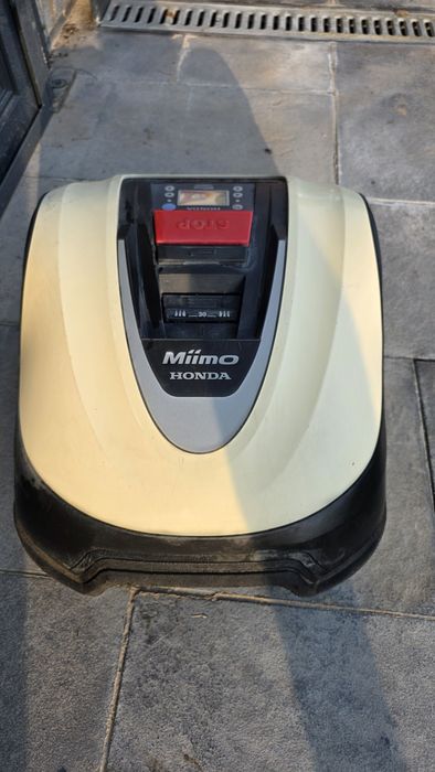 Vand robot tuns iarba Honda miimo HRM40