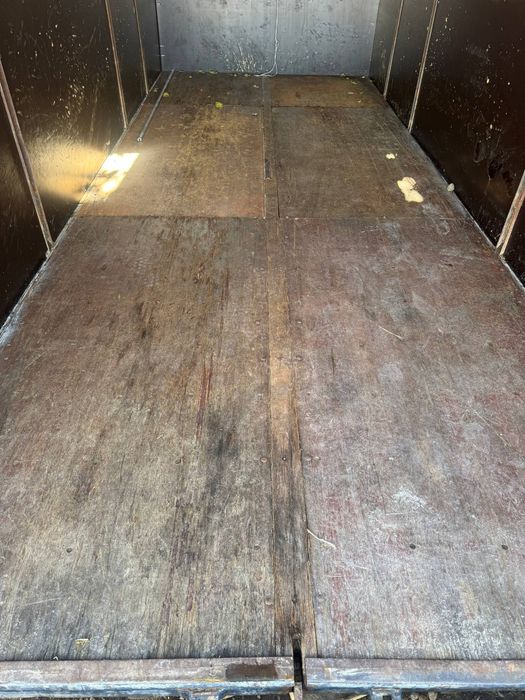 Kuzov tent bort sotiladi