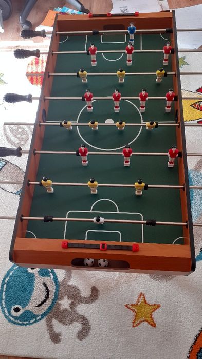 Vând masa minifotbal 22 jucatori