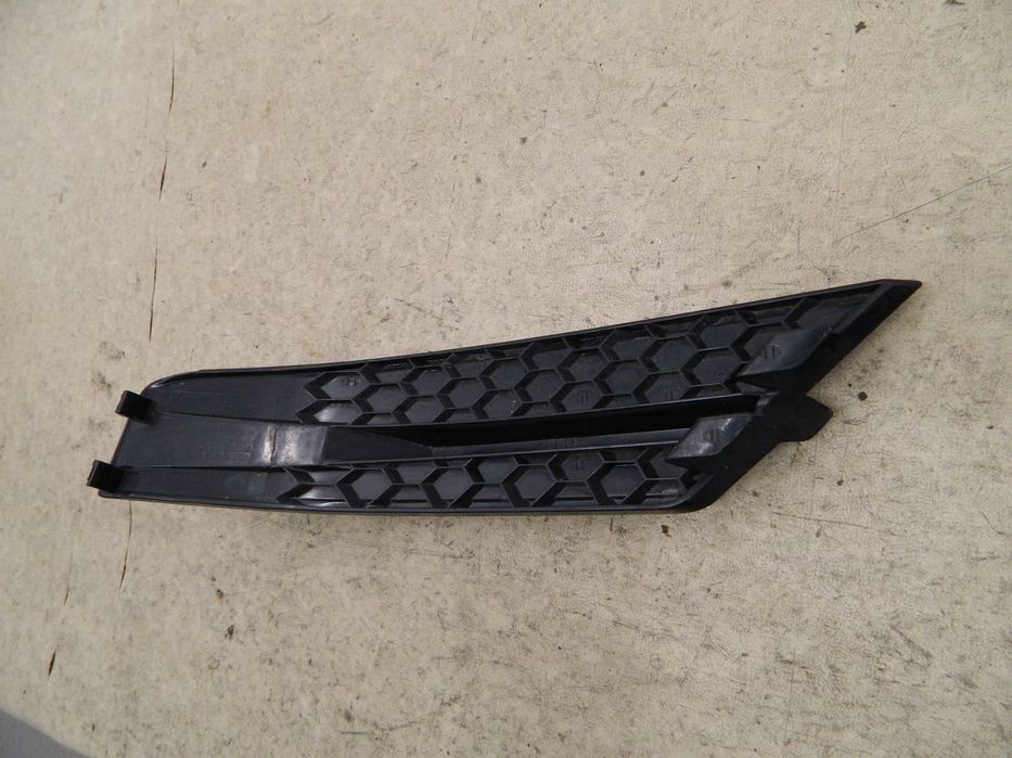 Grila Bara fata, VW Crafter, partea stanga, 2017, 2018, 2019, 2020, 2021, 2022, 7C0807245.