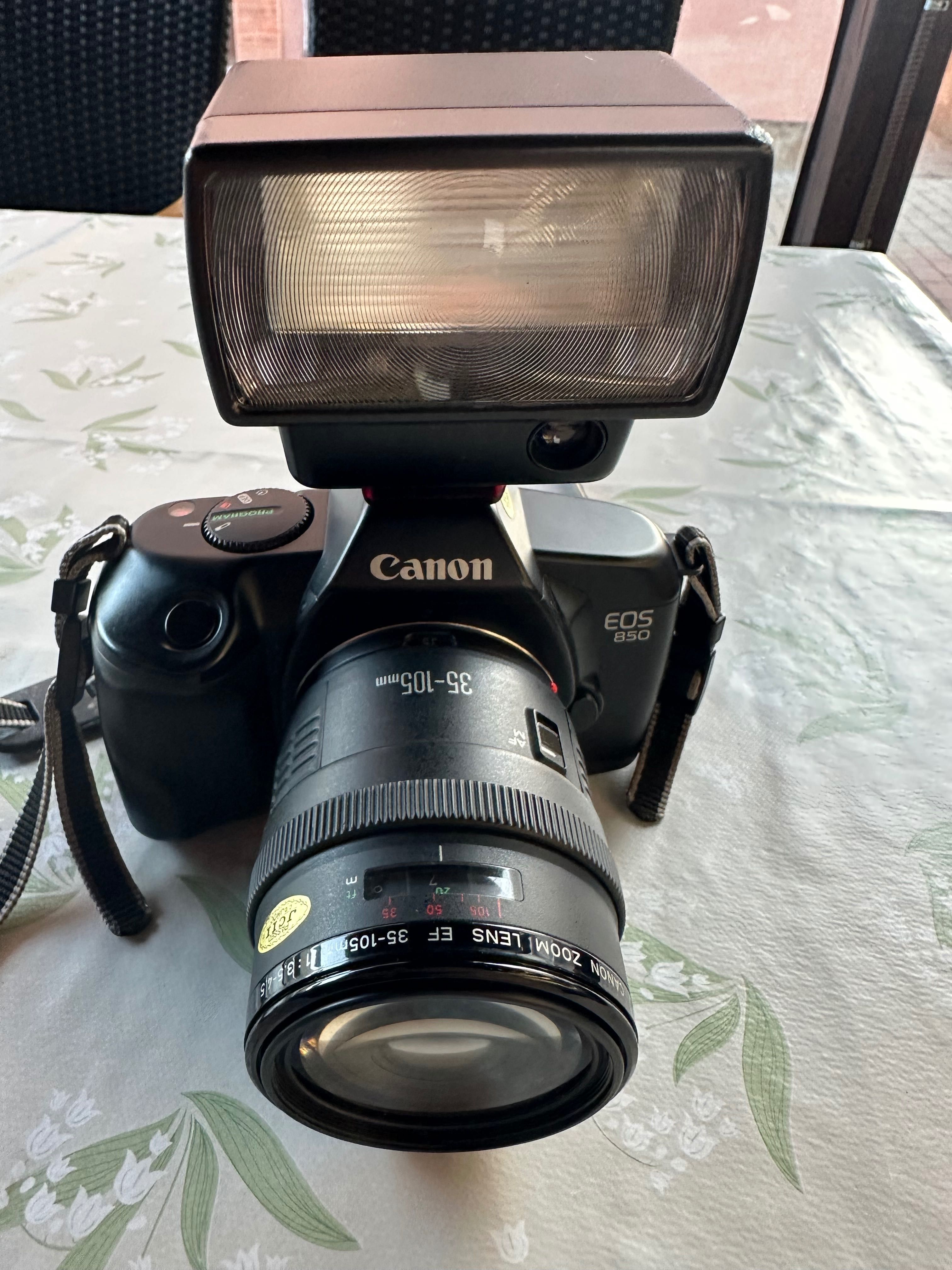 Vând aparat foto Canon EOS 850