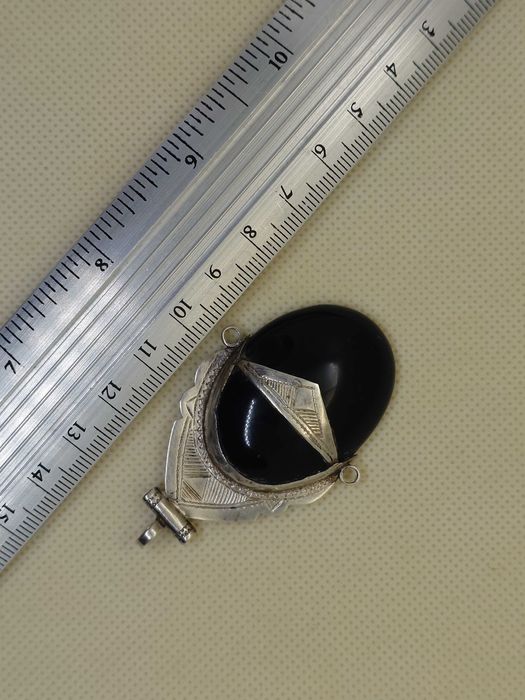 Pandantiv tuareg etnic - argint, cabochon negru