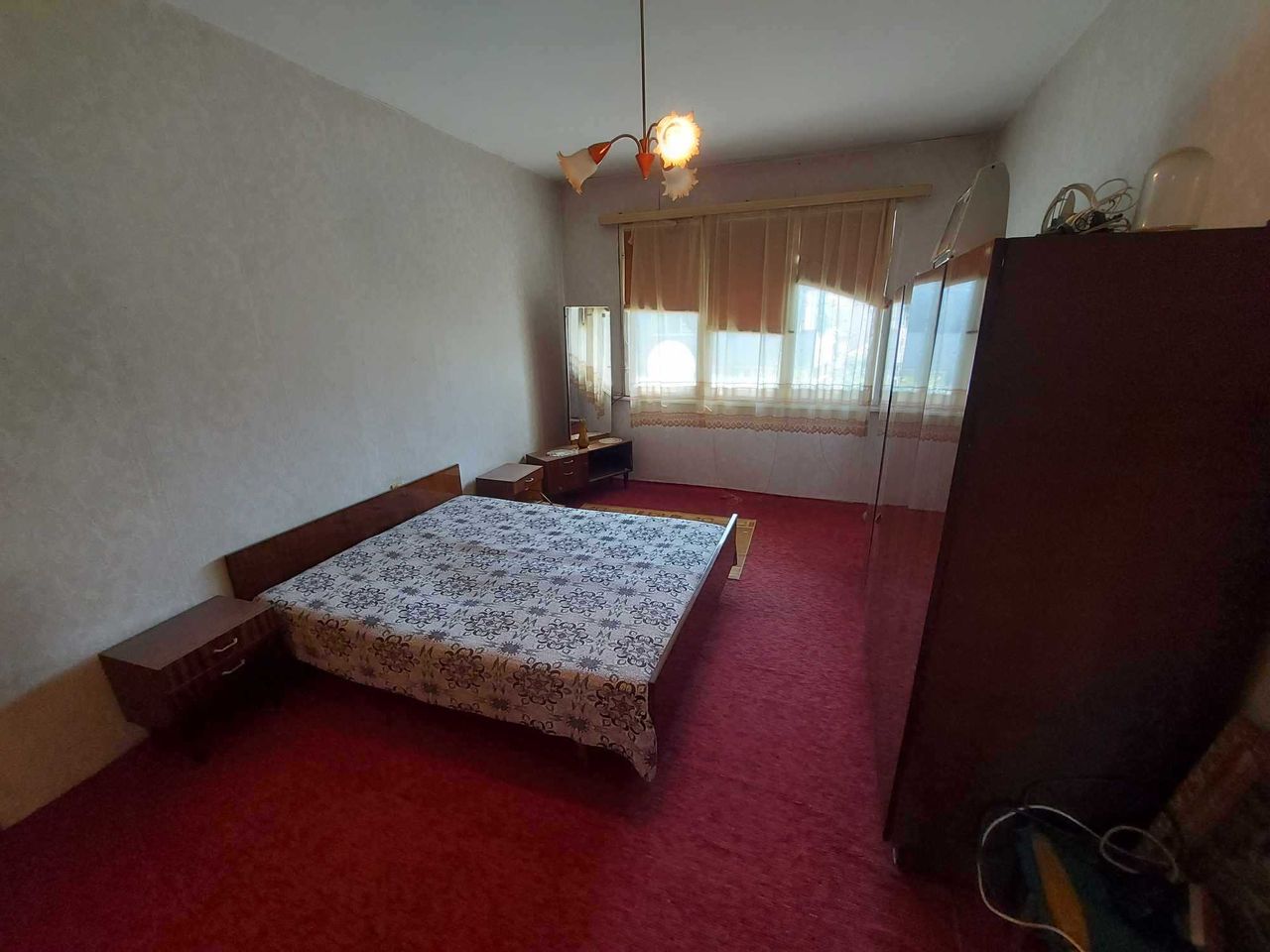 Продава се Тристаен апартамент в Търговище, Център - 85 кв.м за 960 €/кв.м - Снимка #4