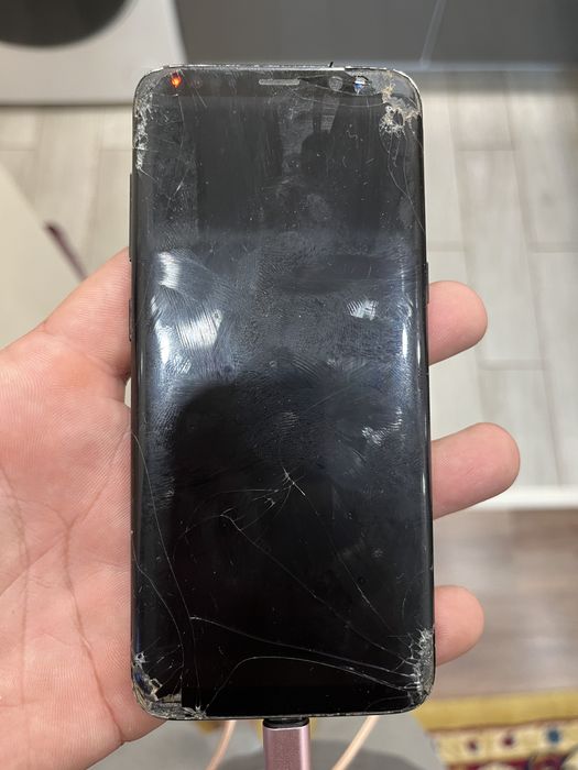 Samsung S8 със забележки