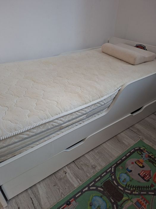 Vând pat pentru copii tematica Paw Patrol