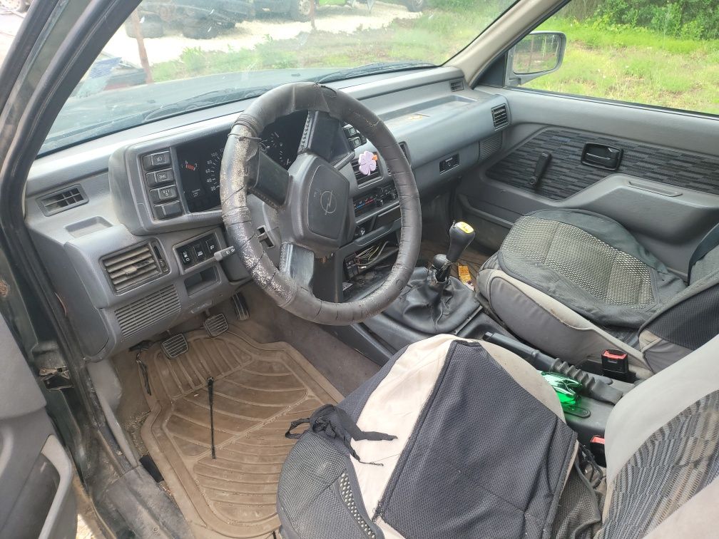 Опел фронтера 2.4i на части/opel frontera 2.4i na chasti
