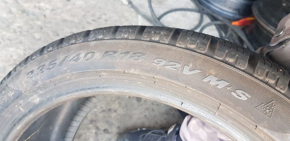 НОВИ ЗИМНИ-2022г./41с.-18цола-225/40-1бр.-170лв."PIRELLI "