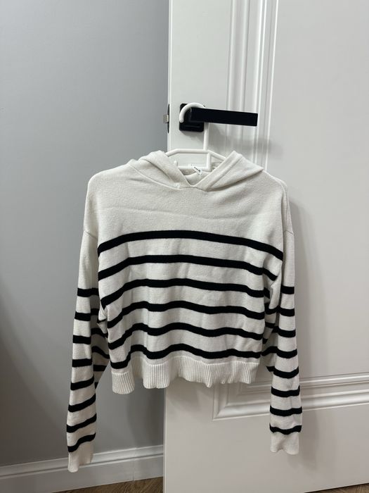 Продам срочно кофту