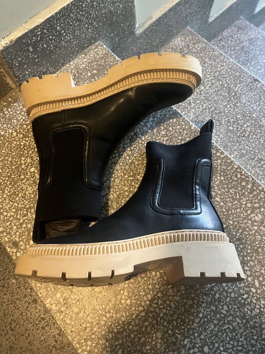 Черни боти Mango