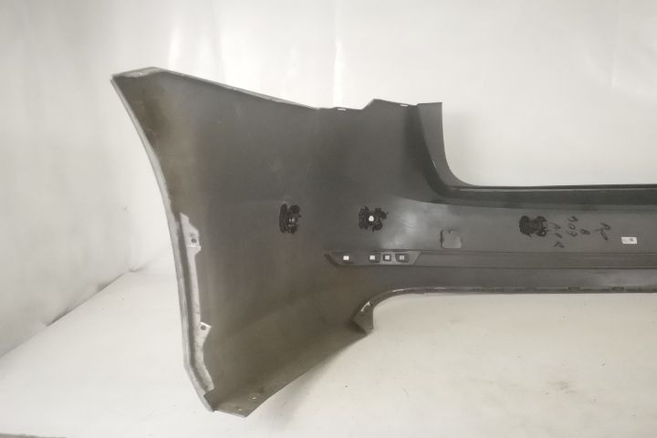 Оригинална задна броня със сензори в добро състояние Седан Шкода / Sko